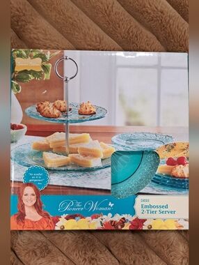 The Pioneer Woman Cassie Teal Embossed 2-Tier Server